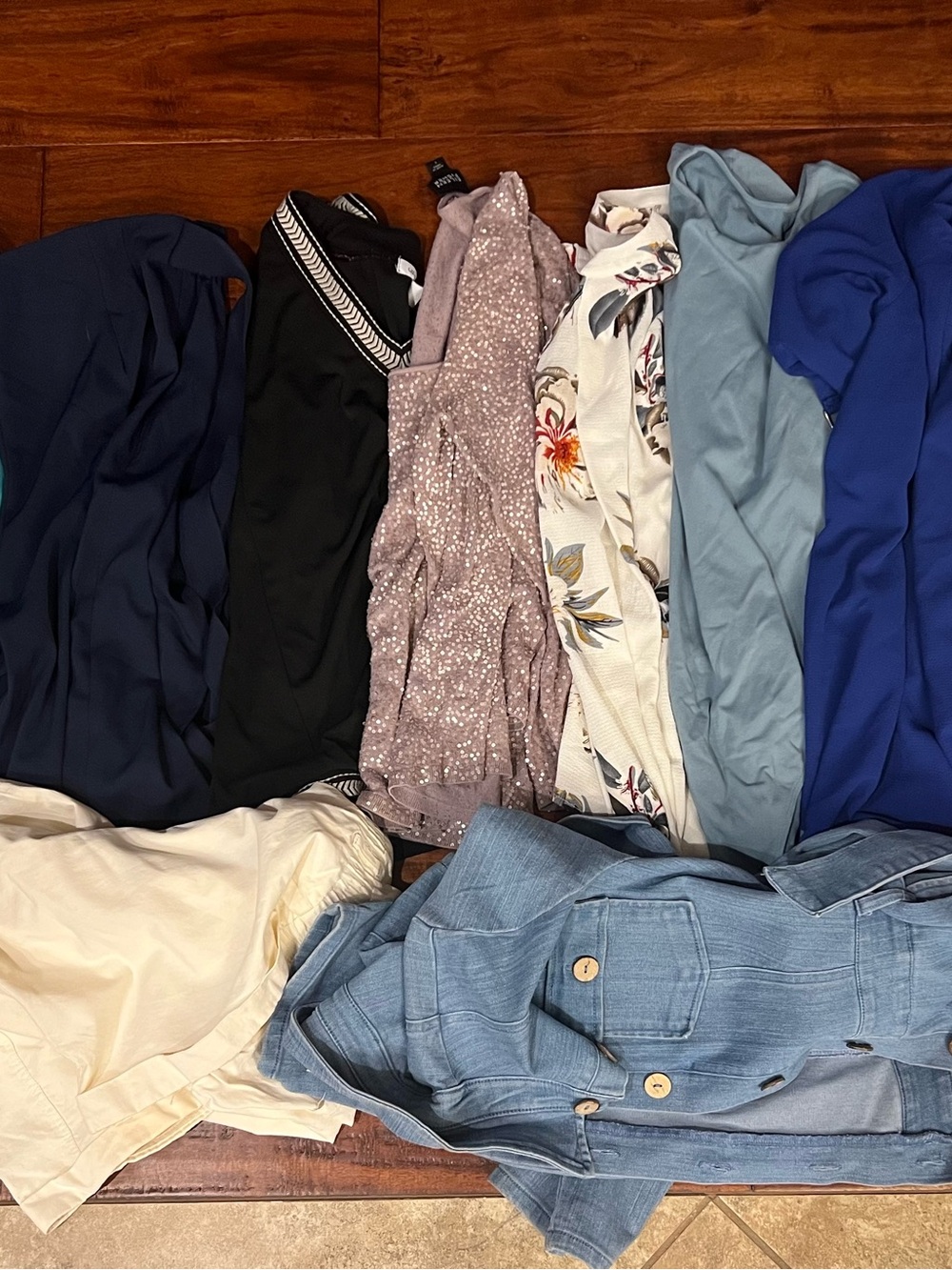 Women’s size large clothing lot